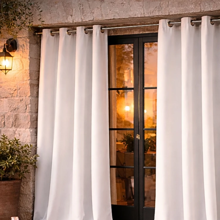 Rideau d'extérieur en tissu déperlant