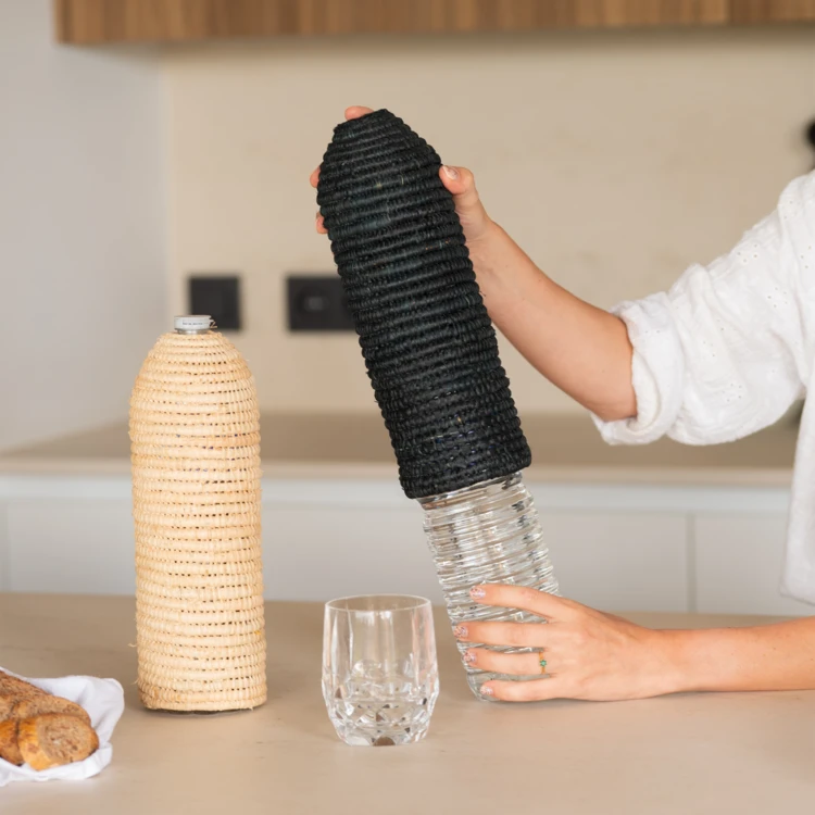 Cache bouteille en paille