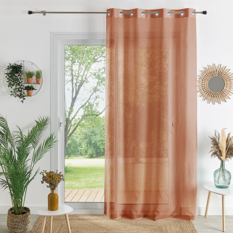 Voilage uni à œillets