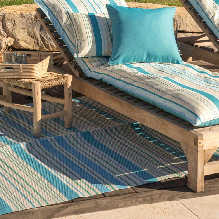 Tapis d’extérieur rayé
