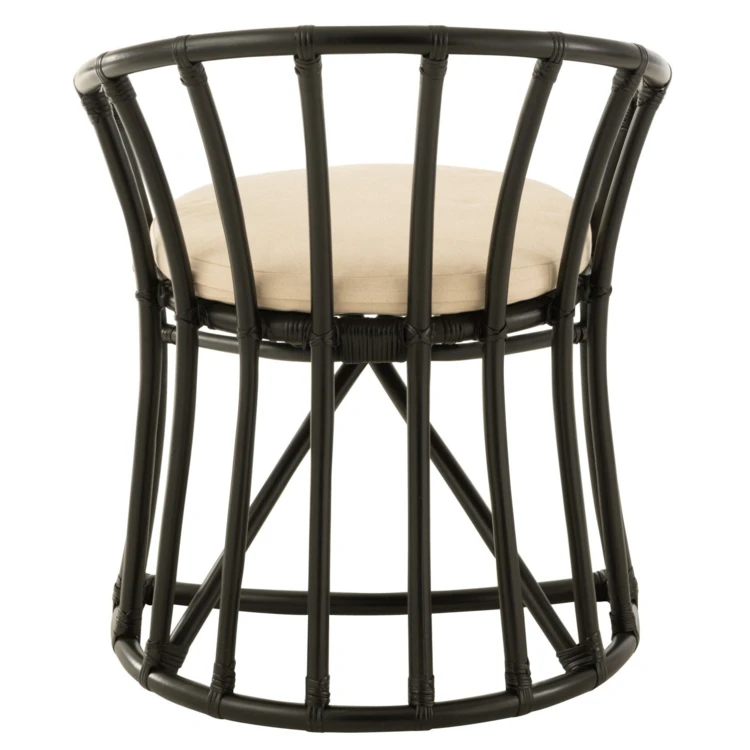 Chaise en rotin avec coussin