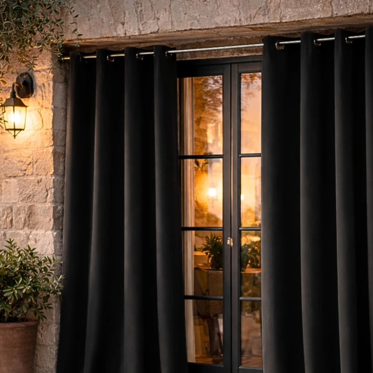 Rideau d'extérieur en tissu déperlant