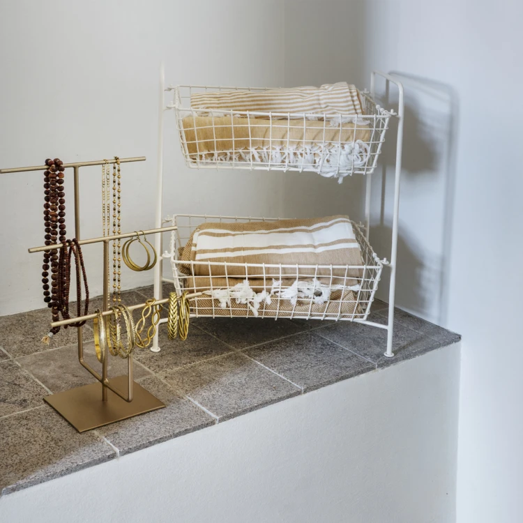 Étagère de rangement en fer avec paniers