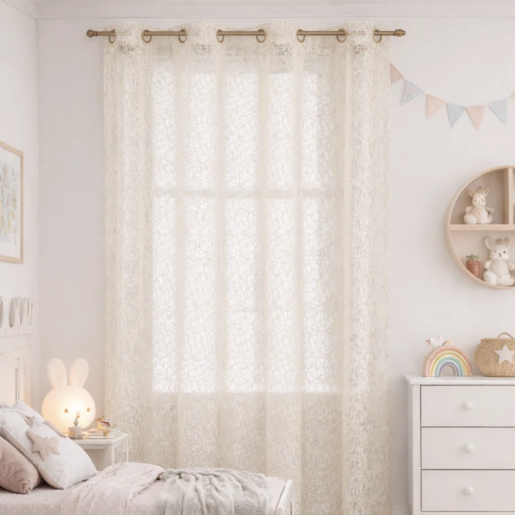 Vorhang aus einem Stricknetz