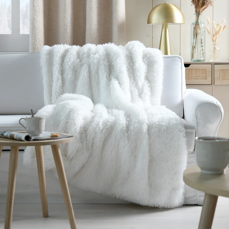 Plaid effet fourrure ultra doux