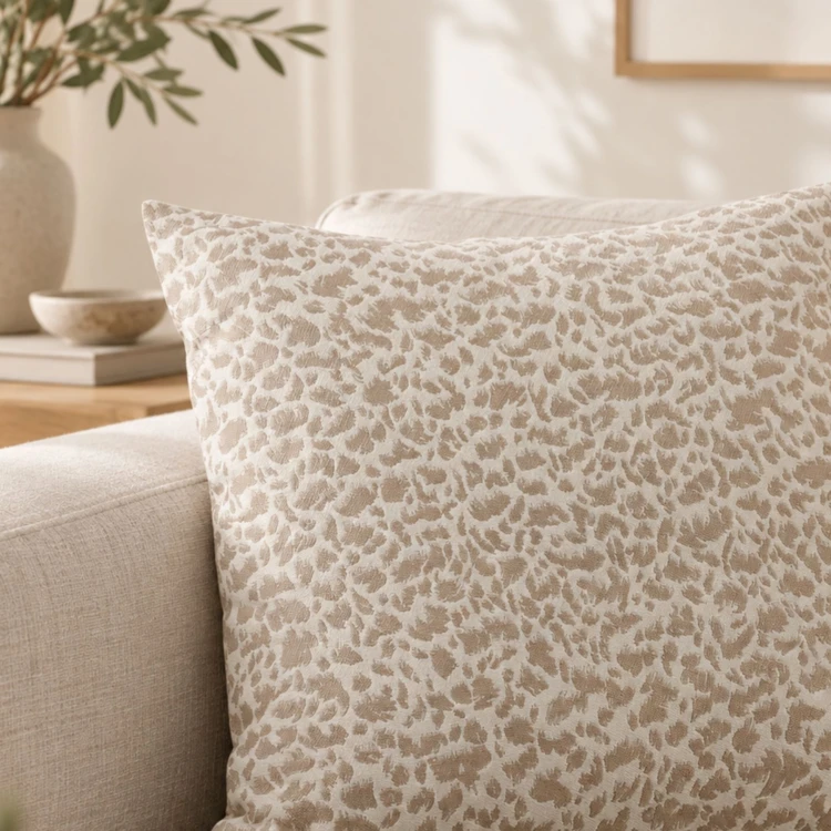 Coussin jacquard abstrait texturé style naturel