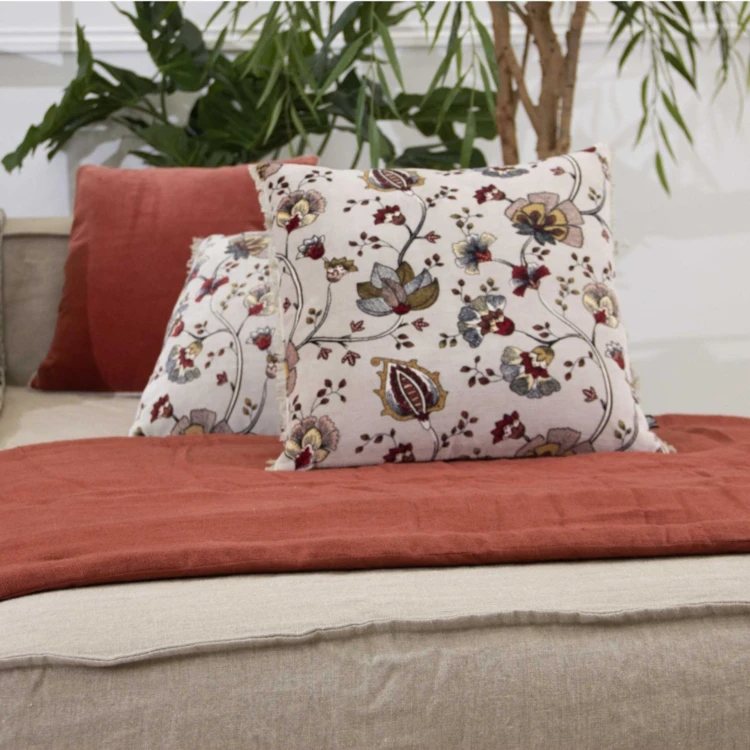 Samtkissen im Vintage-Stil