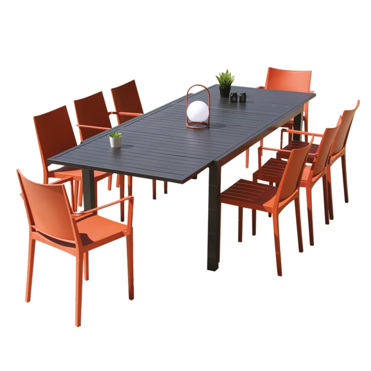 Ausziehbare Gartenmöbelgruppe für 8 Personen