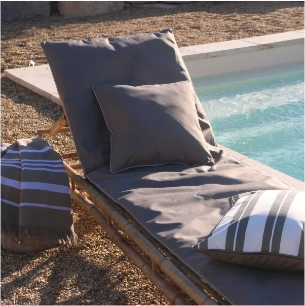 Matelas bain de soleil extérieur