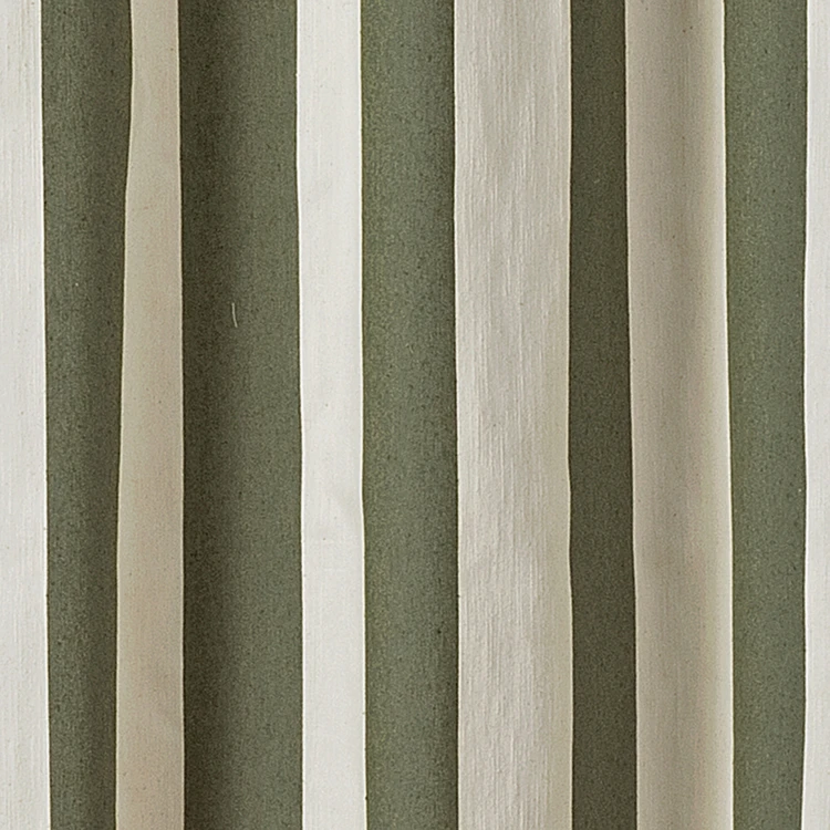 Rideau à rayures verticales en armure satin avec œillets