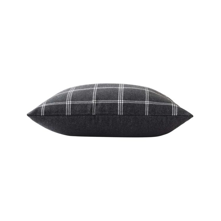 Coussin déhoussable à carreaux en poly-coton tissé