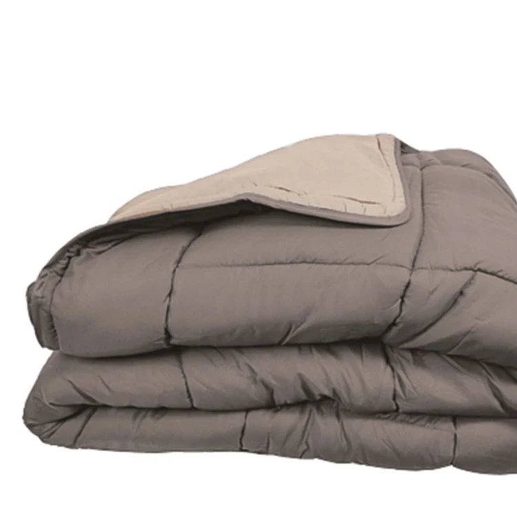 Couette chaude microfibre bicolore 400 gr/m2