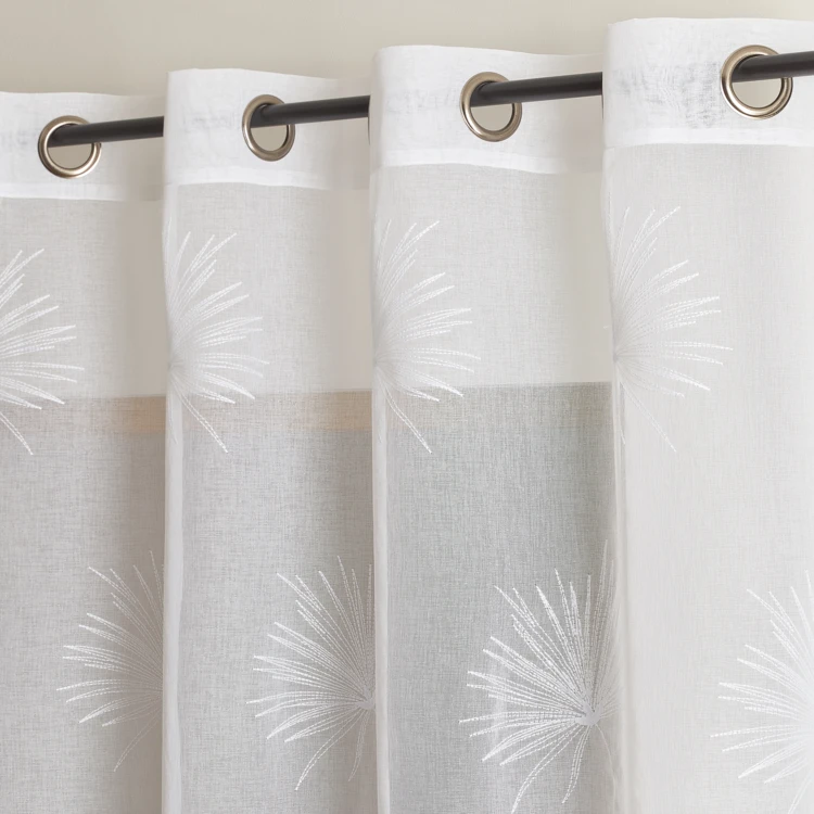 Voilage tamisant brodé à motif palme avec œillets