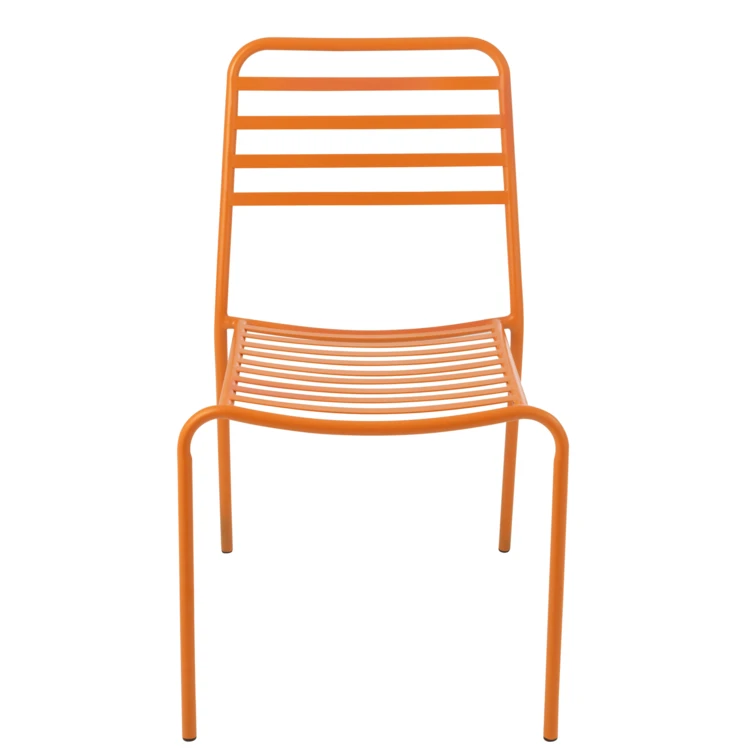 Silla de jardín metálica con respaldo de listones