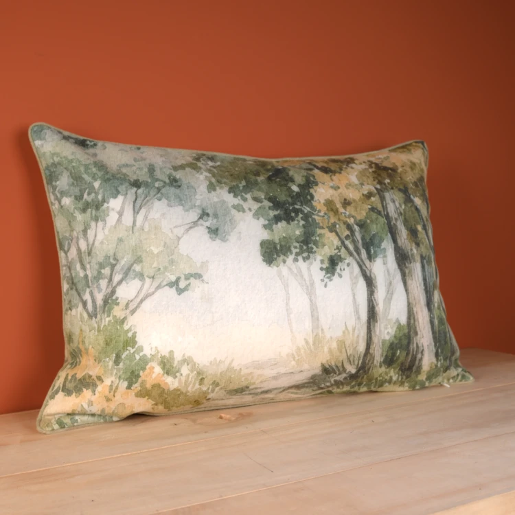 Coussin motif aquarelle forêt