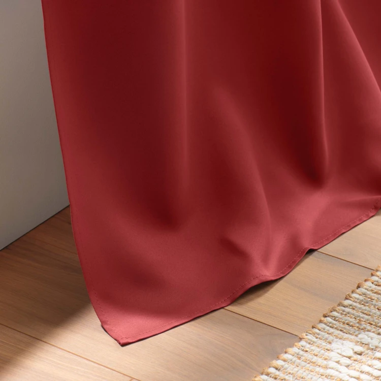 Rideau occultant uni à oeillets