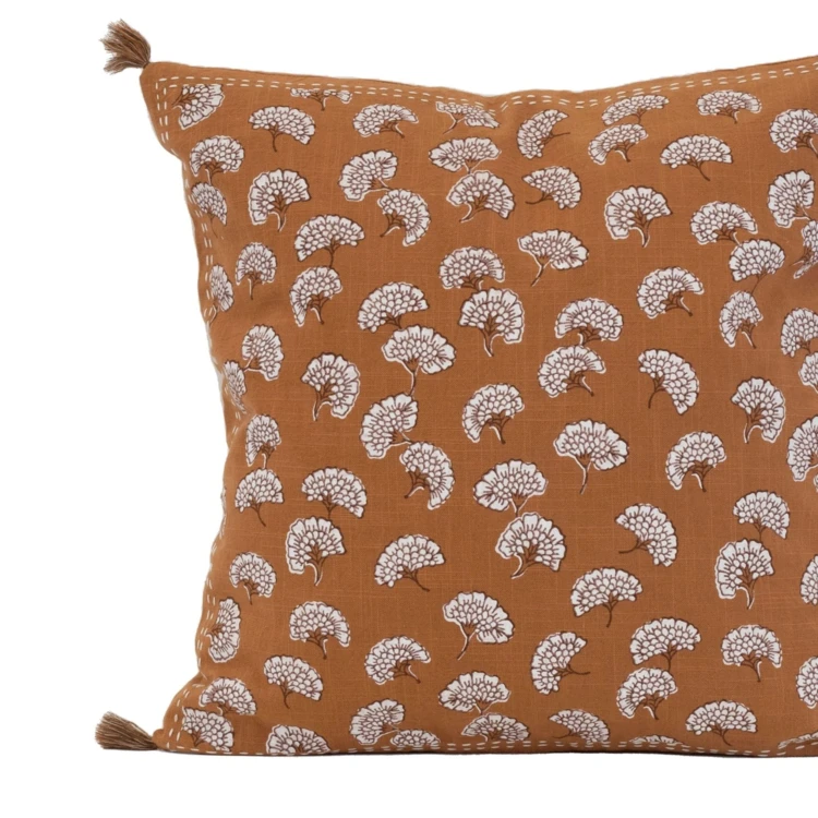 Coussin décoratif imprimé motif floral