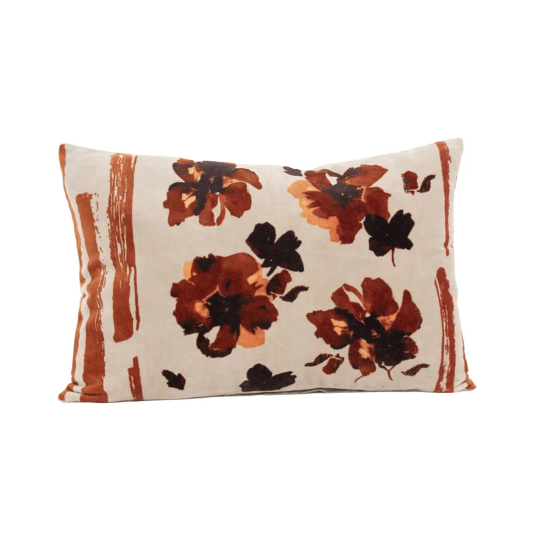 Cojín de terciopelo con estampado floral