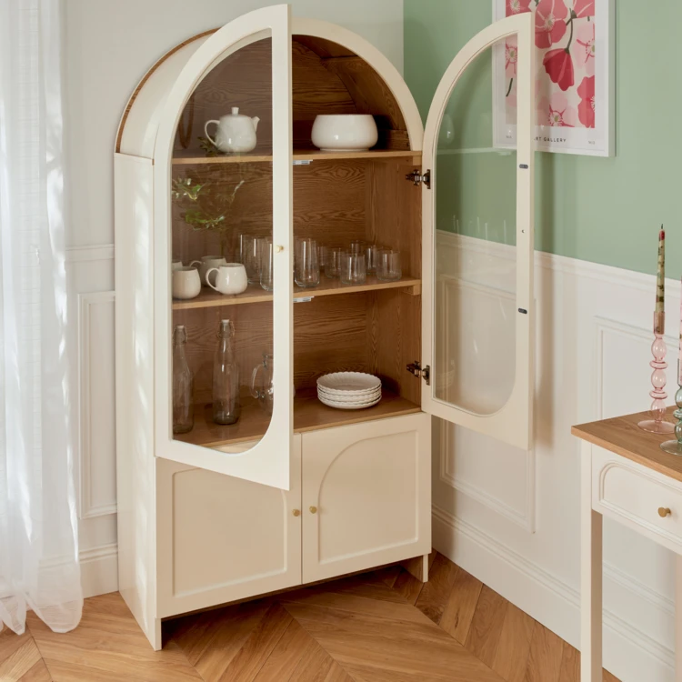 Vetrina a 4 ante in legno con ante vetrate