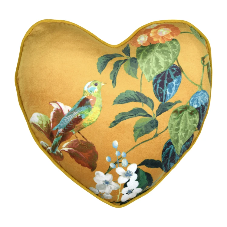 Coussin en forme de cœur à motif végétal