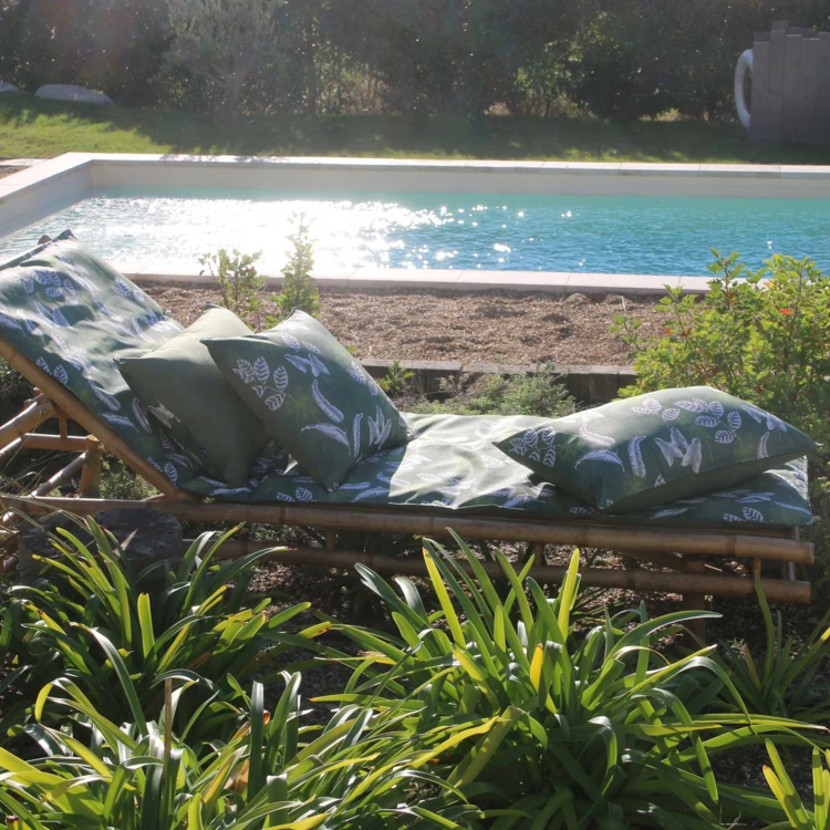 Matelas bain de soleil extérieur motif exotique