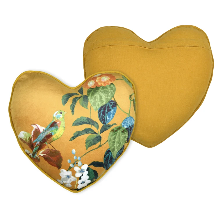 Coussin en forme de cœur à motif végétal