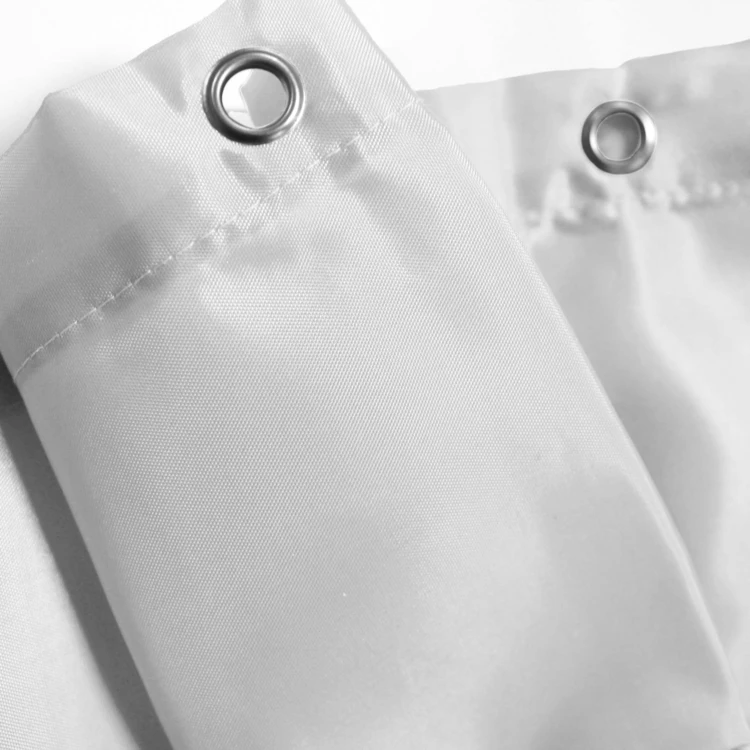 Cortina de duche simples com ganchos