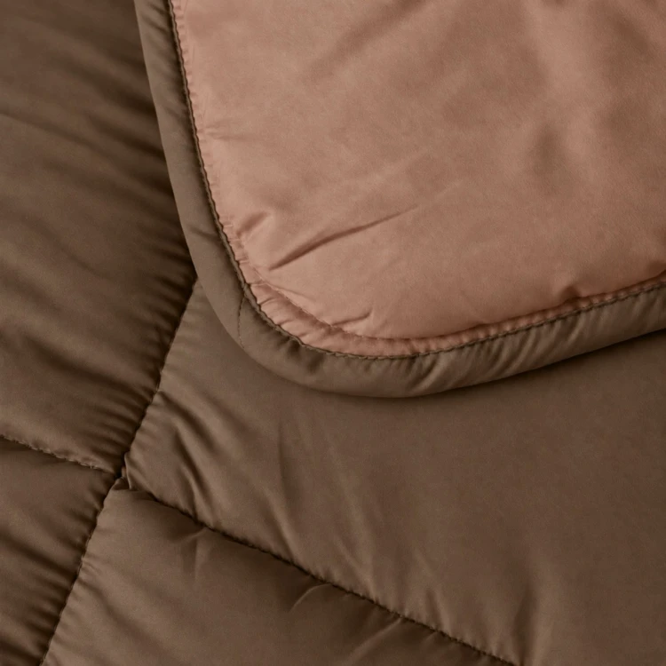 Couette chaude microfibre bicolore 400 gr/m2