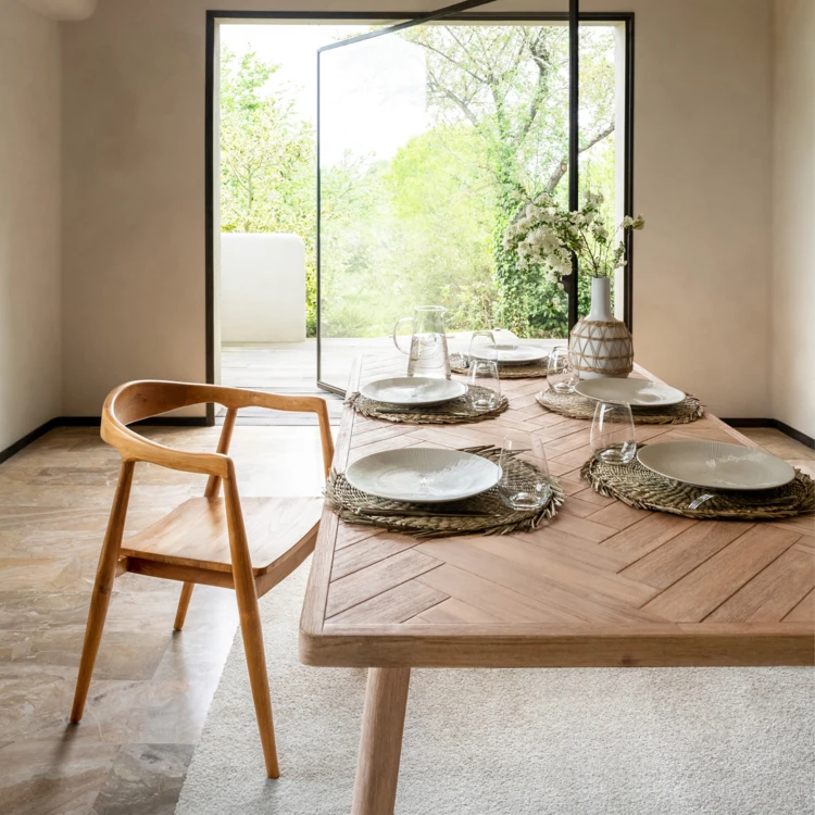 Mesa de comedor extensible con aspecto de madera y hoja extensible