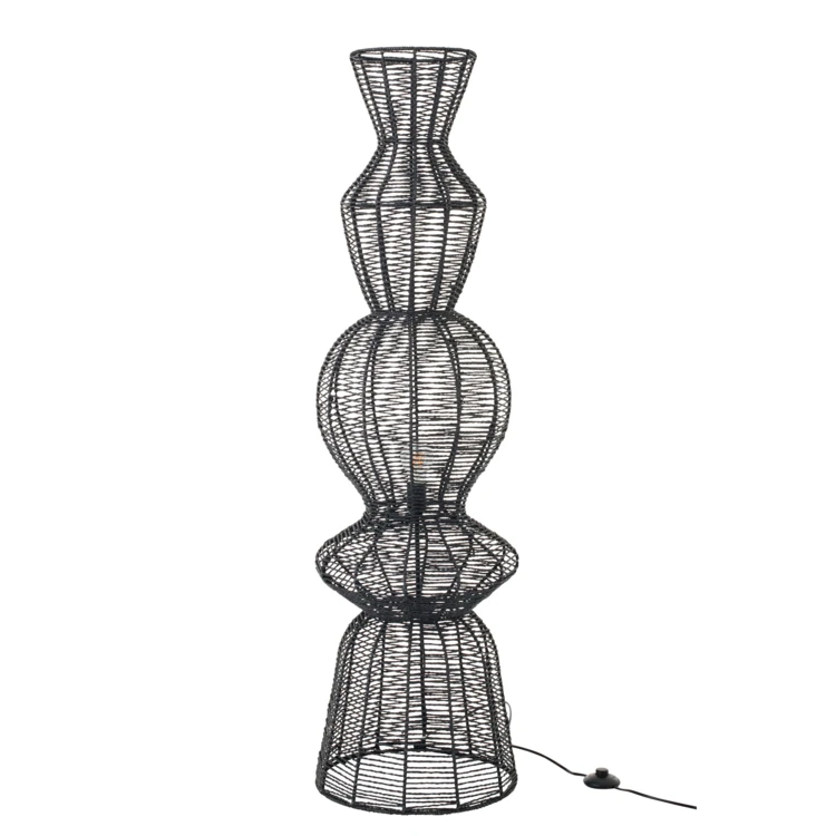 Lampadaire métal ajouré structure sculpturale