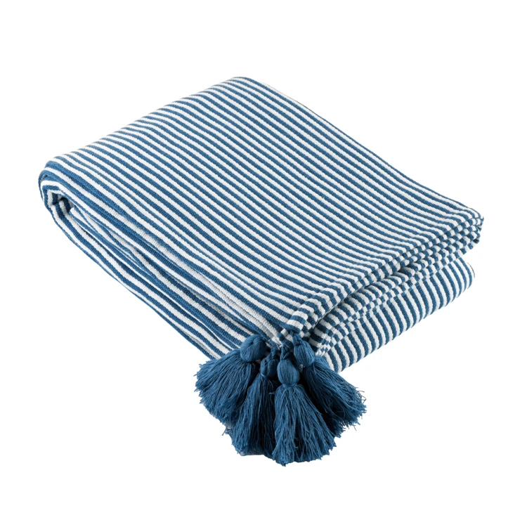 Plaid rayé à pompons