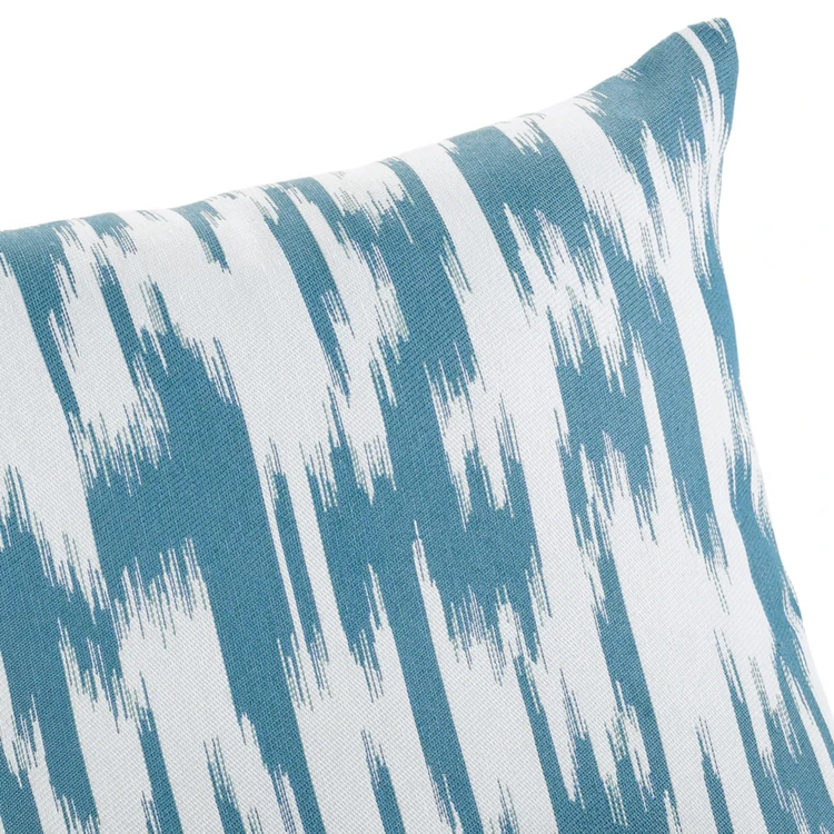 Coussin jacquard motif ikat