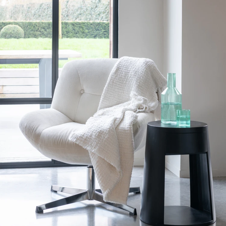 Silla lounge con efecto terciopelo texturizado
