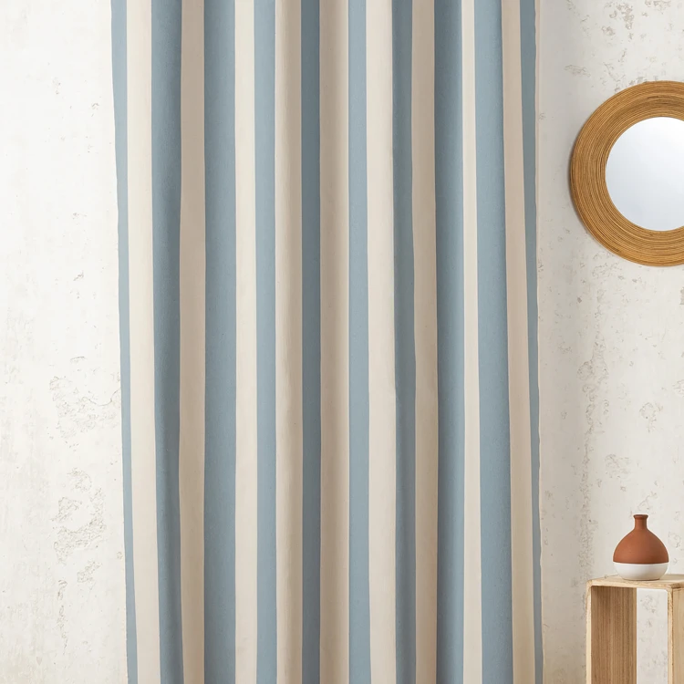 Zweifarbiges gestreiftes Gewebe in Atlasbindung