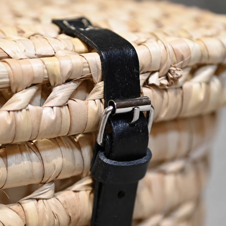 Malle de rangement fermeture cuir