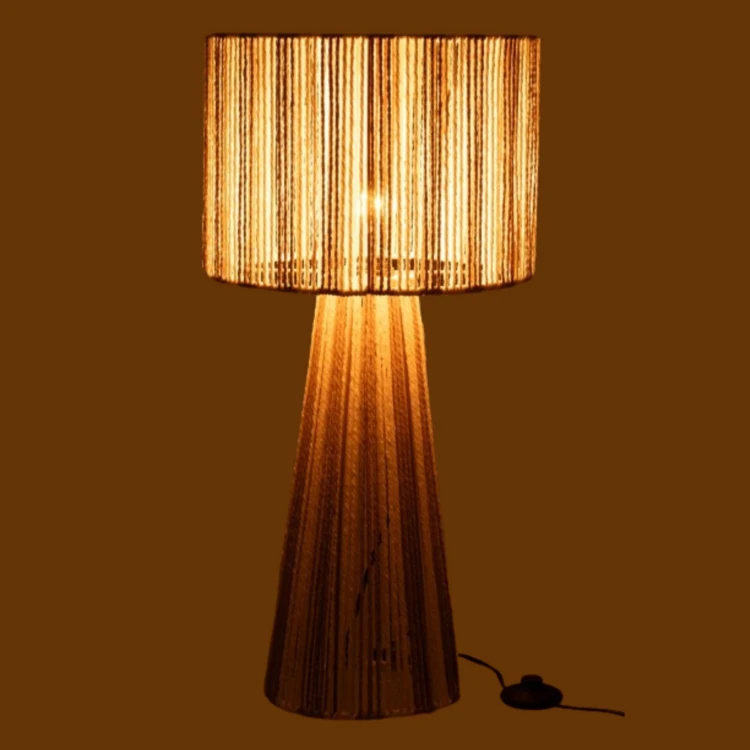 Lampe salon en cordes rayées