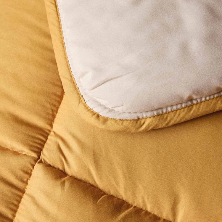 Couette chaude microfibre bicolore 400 gr/m2