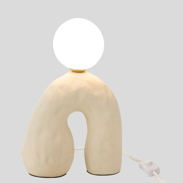 Lampe à poser en pierre avec globe en verre