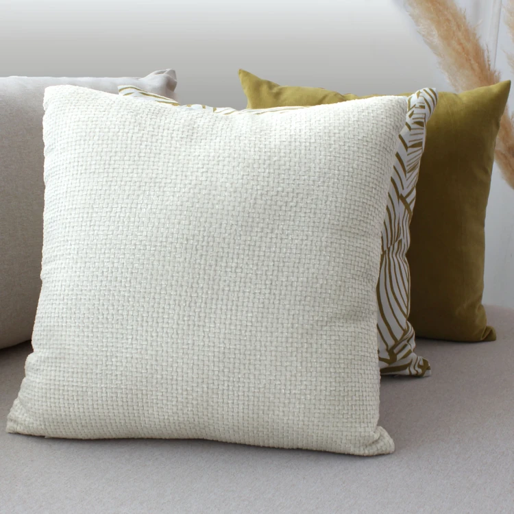 Coussin décoratif en velours chenillé