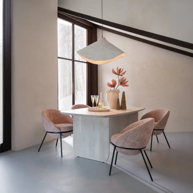 Table à manger en bois d'acacia