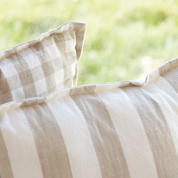 Housse de coussin rayures et vichy en coton flammé