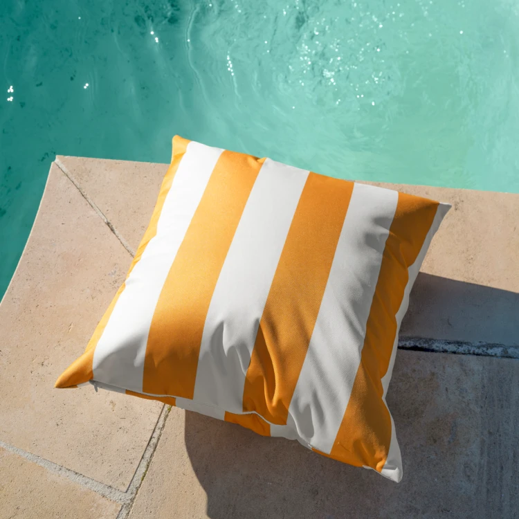 Coussin imperméable déhoussable à rayures