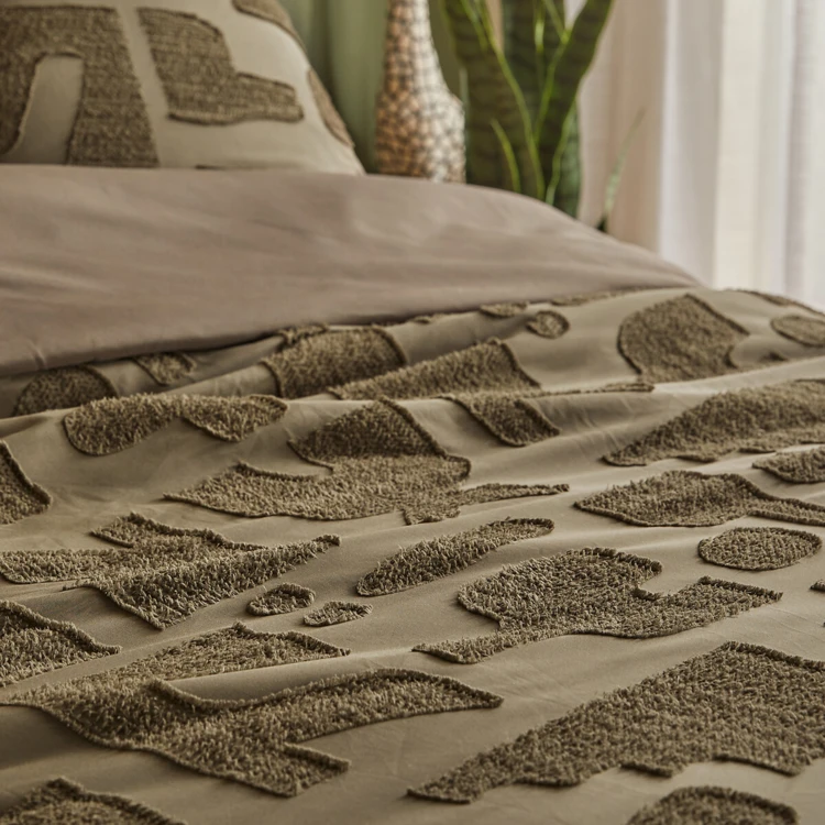 Conjunto de cama de 3 peças com padrão tufado