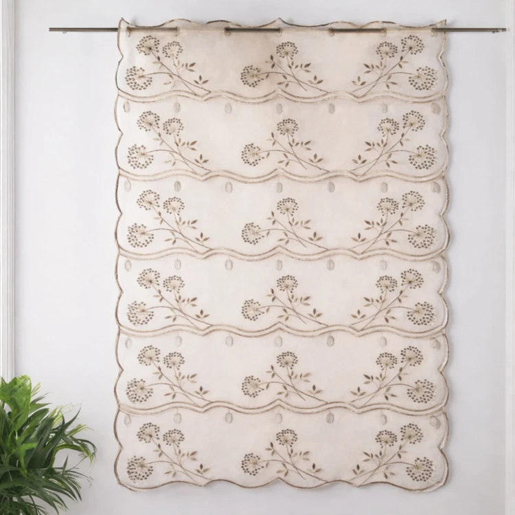 Modulable avec bas et côtés festonnés