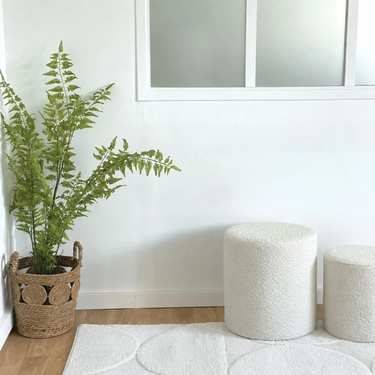 Wohnzimmerteppich mit grafischem Relief und strukturierter Optik
