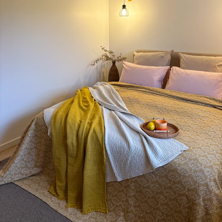 Colcha em jacquard floral