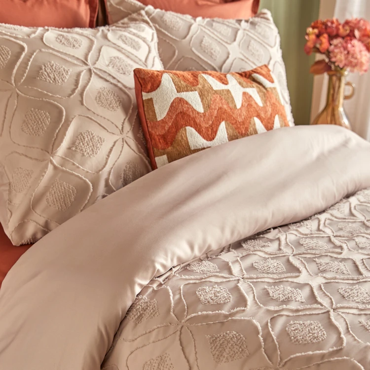 Conjunto de cama de 3 peças em microfibra lavada com padrão tufado