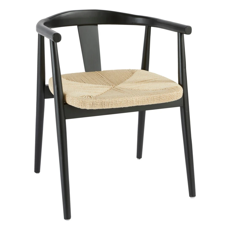 Silla de madera maciza con asiento trenzado