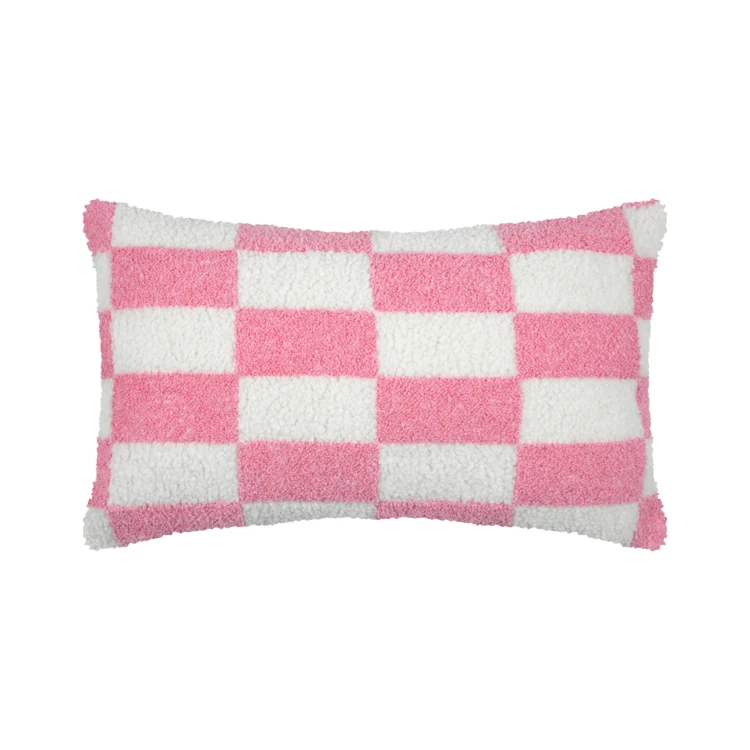 Coussin rectangulaire en bouclette à motif damier