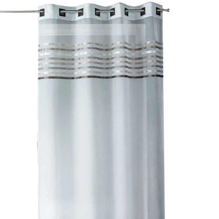 Voilage étamine parement tissé dans le haut